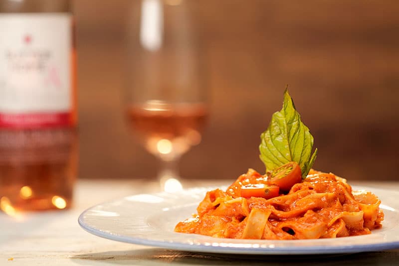 Pasta con queso al teléfono