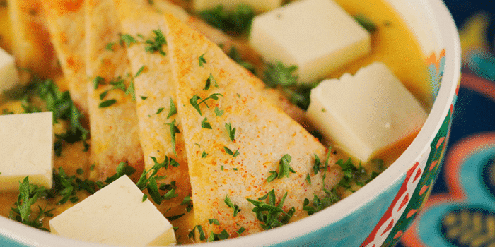 Crema de garbanzo con crocantes de maíz