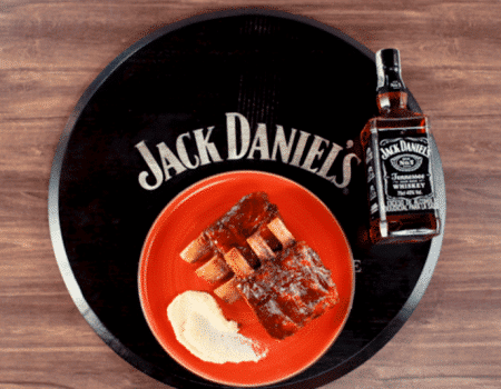 Déjate sorprender con unas exquisitas costillas de cerdo en salsa BBQ con Jack Daniel`s