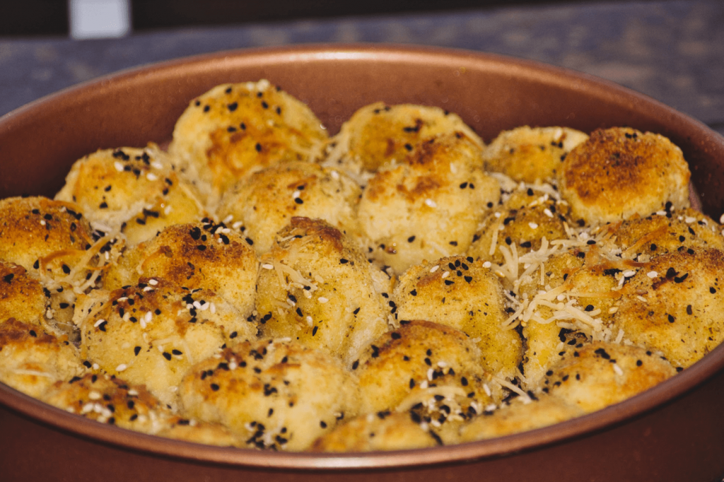  Pan keto de queso parmesano y mantequilla de ajo